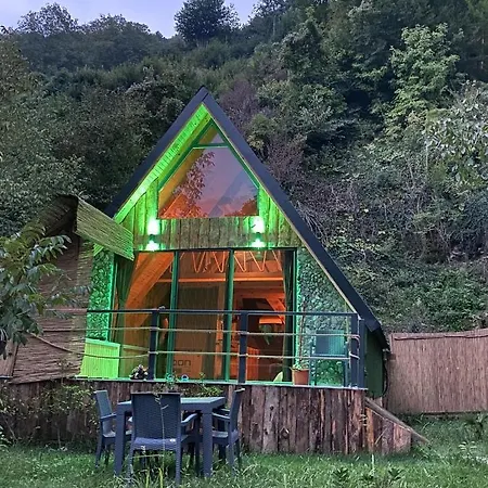 Liebeshotel Silent Hill Bungalow *